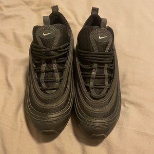 Mens 6.5/ woman’s 8 Nike air max 97